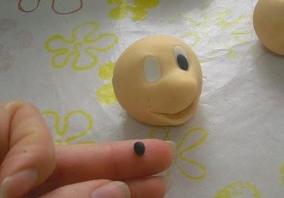 Paso a paso: modelar a Mickey Mouse con fondant