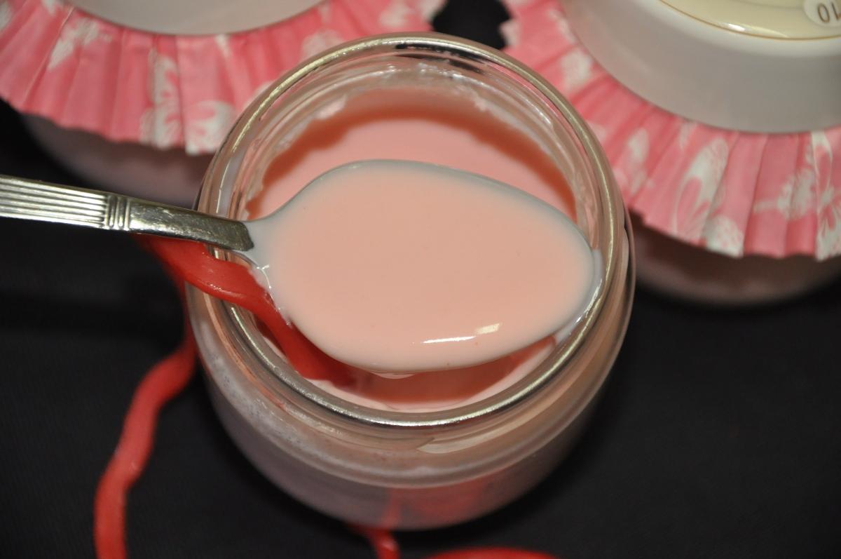 Yogures De Regaliz Roja