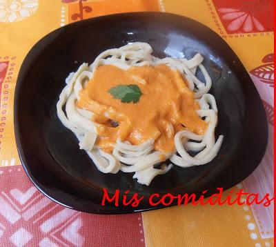 PASTA FRESCA CON PESTO DE TOMATE