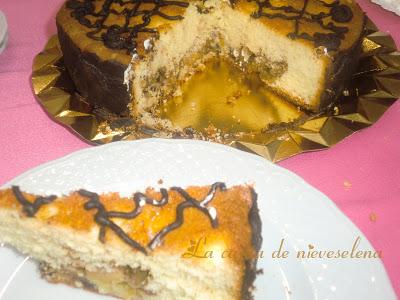 Tarta de nueces, manzana y chocolate