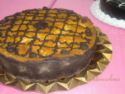 Tarta de nueces, manzana y chocolate