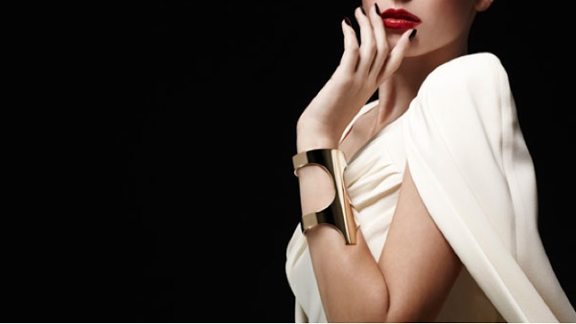 Brian Atwood nuevo diseñador de joyas