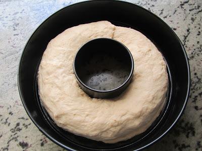 Roscón de Reyes de pan de leche relleno