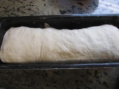 Roscón de Reyes de pan de leche relleno