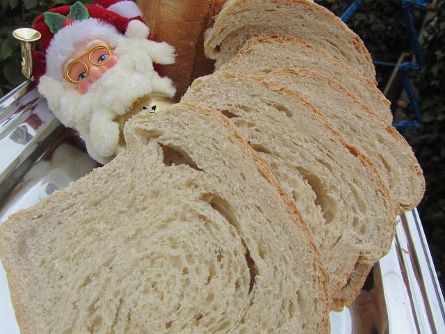 Roscón de Reyes de pan de leche relleno