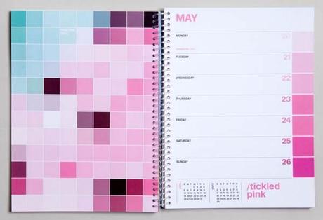 calendario pantone