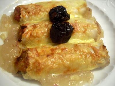 Canelones de confit de pato con manzana y velouté