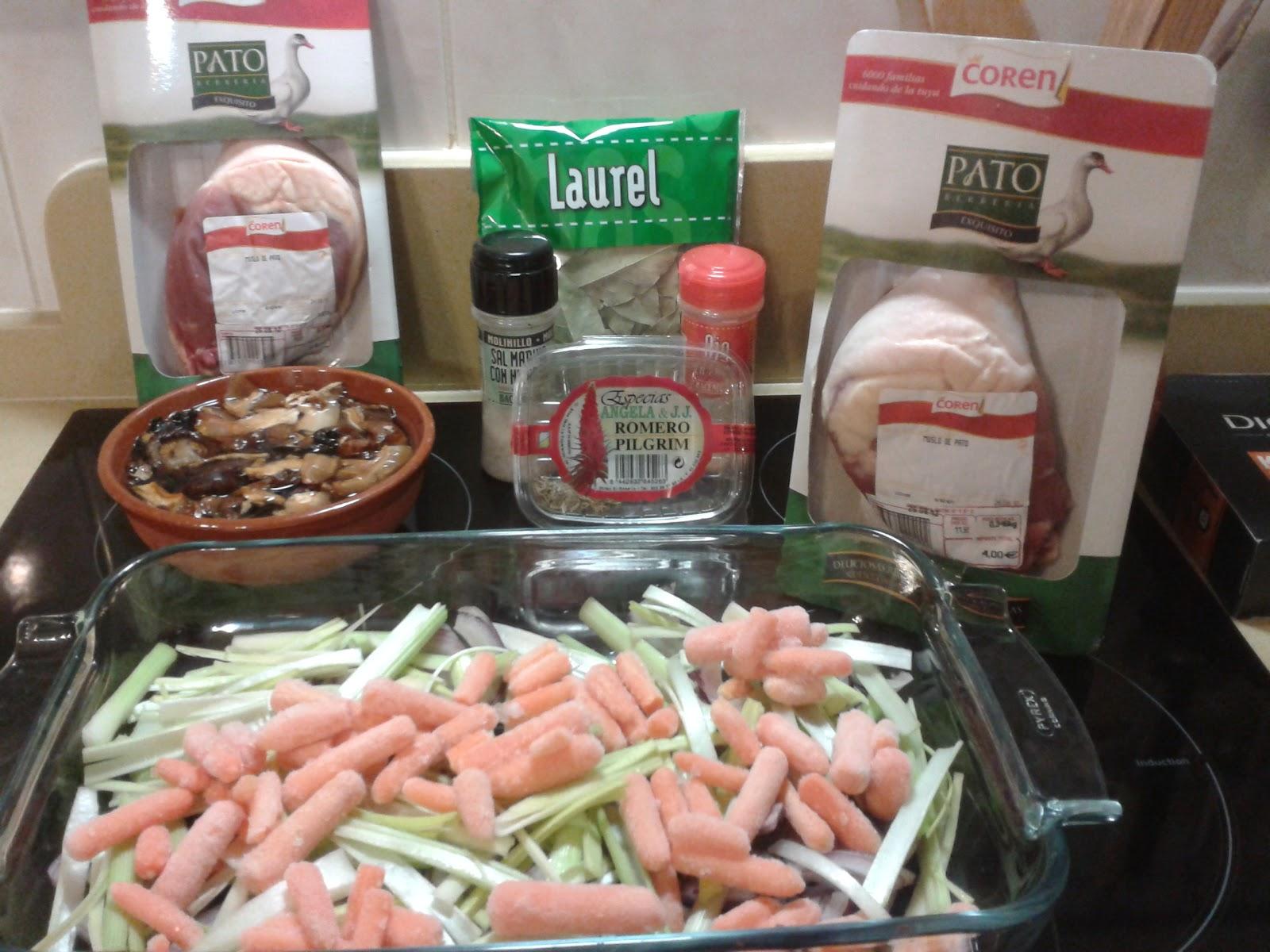 Muslo de pato con salsa de arándanos