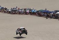 Dakar 2013: Sainz sorprende con el buggy. Peru y Chile se dan un gran gusto.