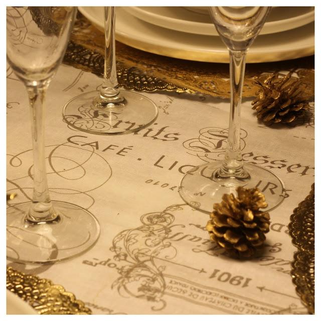 cuatro mesas de navidad: Oro - four Christmas tables: Gold