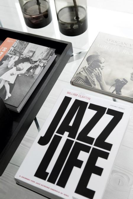 Puro estilo nórdico al norte de Copenhague suelo de láminas de madera de diseño Douglas sofa de Raun sillones exterior Amigo de Fiam sillas ant hormiga arne jacobsen silla barcelona blanco muebles modernos muebles jardin diseño muebles de exterior muebles de diseño Mies van der Rohe muebles de diseño muebles blancos lamparas Paolo Rizzatto Oi Soi Oi lampara de diseño blanco estilo nórdico puro blanco estilo nórdico blanco estilo nórdico estilo escandinavo diseño de interiores diseño de exteriores decoración nórdica decoración en blanco decoración de interiores cojines Louise Roe cocinas TREND cocinas modernas cocinas blancas chimenea Philip Pejse blog decoración bañeras G. Pasquali Bad & Stil