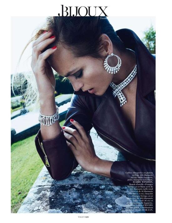 Joyas y accesorios: Vogue Paris con Yasmin Le Bon.