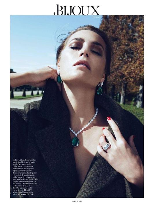 Joyas y accesorios: Vogue Paris con Yasmin Le Bon.