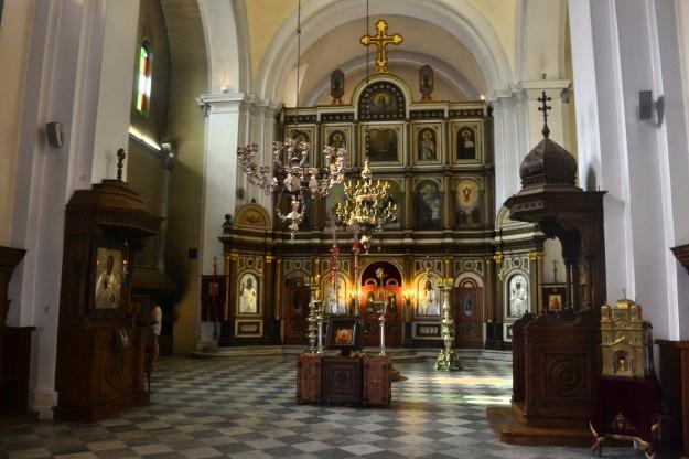 Una iglesia ortodoxa por dentro. El ambiente es muy distinto a las católicas