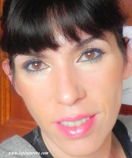 Contraste para una máscara azul