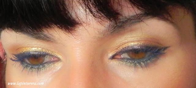 Contraste para una máscara azul