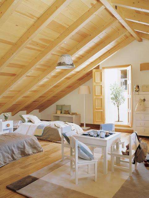 Una buhardilla para vivir  /   A loft for living