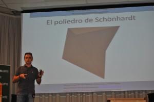 “Cuanto más avanzamos más necesario es tener unos mínimos conocimientos de matemáticas”