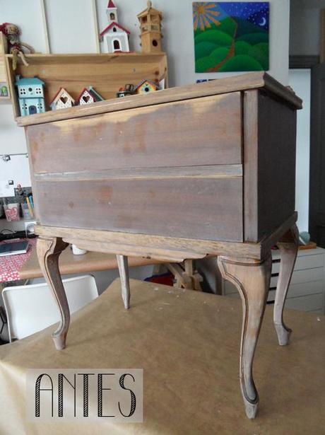 DE LUNARES Y RAYAS. EL ANTES Y DESPUES DE UNA MESITA RECUPERADA DE LUNARES Y RAYAS. EL ANTES Y DESPUES DE UNA MESITA RECUPERADA