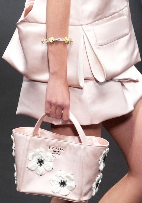 PEQUEÑOS DETALLES QUE ENAMORAN