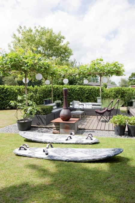 suelos de microcemento blanco sofá blanco chaiselong sillas transparentes muebles de madera natural muebles de ikea muebles de exterior muebles de diseño interiorismo nórdico interiores pisos pequeños estilo nórdico estilo escandinavo decoración diseño nórdico diseño holandés diseño de interiores diseño de exteriores decorar pisos pequeños decorar casas decoración sueca decoración sencilla decoración romántica decoración pisos pequeños decoración de interiores cocinas modernas pequeñas cocinas blancas pequeñas casas verano en holanda casas pequeñas veraneo decoración blog interiorismo blog decoración blog de diseño escandinavo apartamentos pequeños decoración 