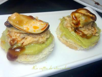 Pastelitos de guacamole y mejillón al Pedro Ximénez