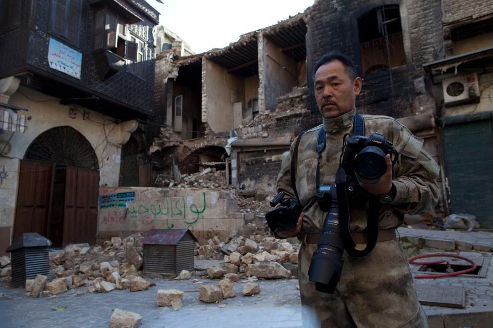 Toshifumi Fujimoto, turista de guerra