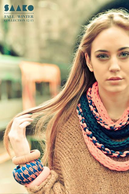 SAAKO _ COLLARES BUFANDA