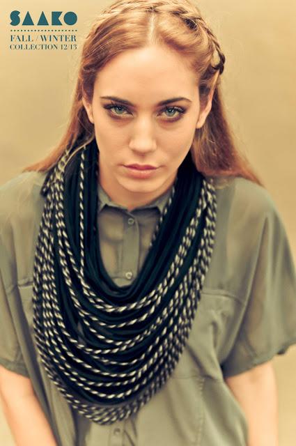 SAAKO _ COLLARES BUFANDA