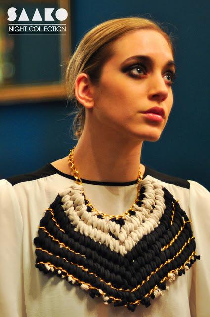 SAAKO _ COLLARES BUFANDA