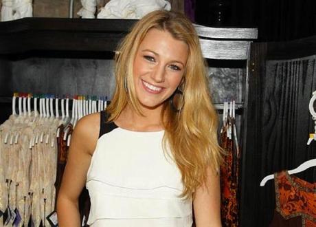 WE SNEAK INTO BLAKE LIVELY CLOSET