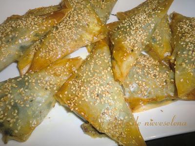 Spanakoitákia de roquefort (pañuelos de espinacas y roquefort)