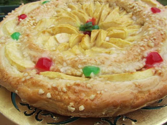 Coca panadera de yogurt y manzana