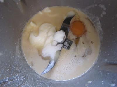 Coca panadera de yogurt y manzana