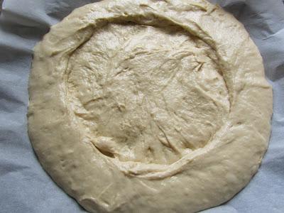 Coca panadera de yogurt y manzana