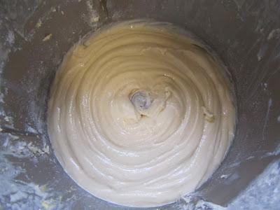 Coca panadera de yogurt y manzana