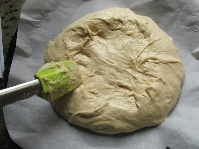 Coca panadera de yogurt y manzana