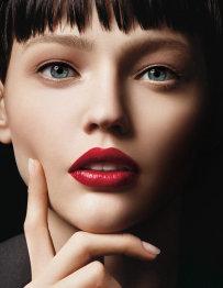 Todo al rojo. Sube el tono de tus labios