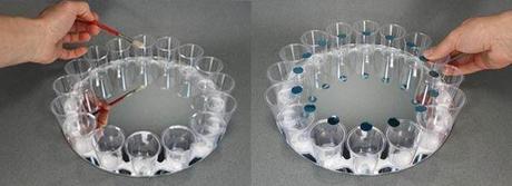 Como decorar un espejo con vasitos de plástico