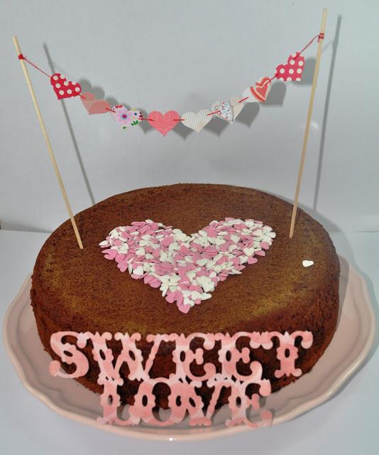 BIZCOCHO CHOCOLATÍSIMO PARA SAN VALENTIN. CHOCOLATE CAKE FOR VALENTINE´S DAY