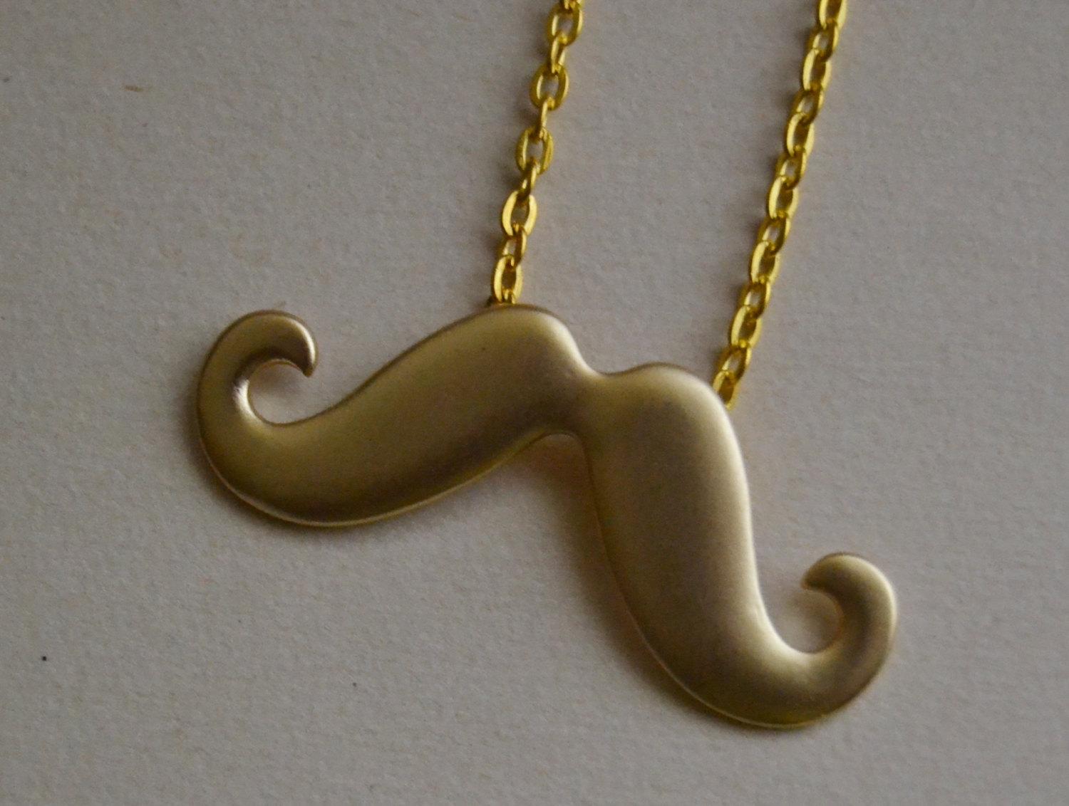 Mr Moustache collar dorado