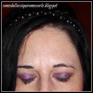 Look de ojos en tonos violeta y lilas de la paleta 24 colores de MUA