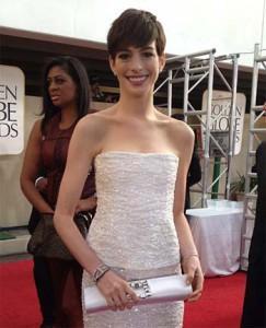 gg13 anne hathaway 243x300 Globos de Oro 2013