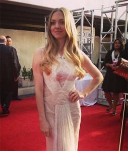 gg13 amanda seyfried givenchy 254x300 Globos de Oro 2013