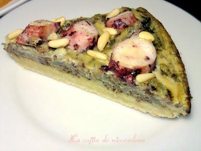 Coca de morcilla encebollada y pulpo con piñones