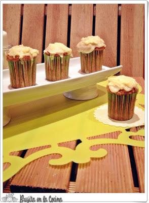 Pastelitos de manzana y naranja
