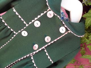 PARKAS Y ABRIGOS AL 50%