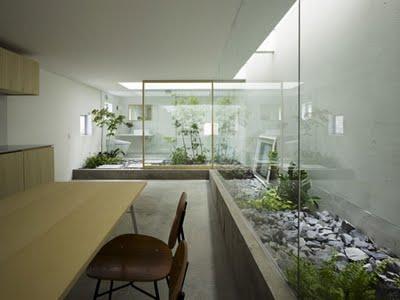 Jardin interior en una arquitectura