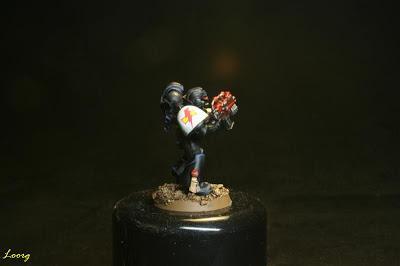 Detalle de la hombrera derecha de los Guardianes de la muerte procedente de los Cicatrices Blancas