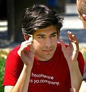 tributo póstimo Aaron Swartz investigación académica libre Aaron_Swartz.jpg